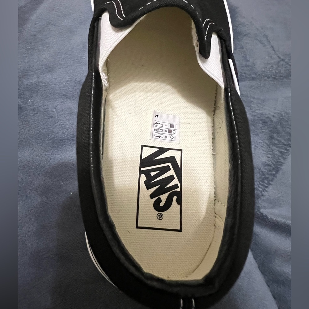 Vans classic slip on size 8.0 black and white